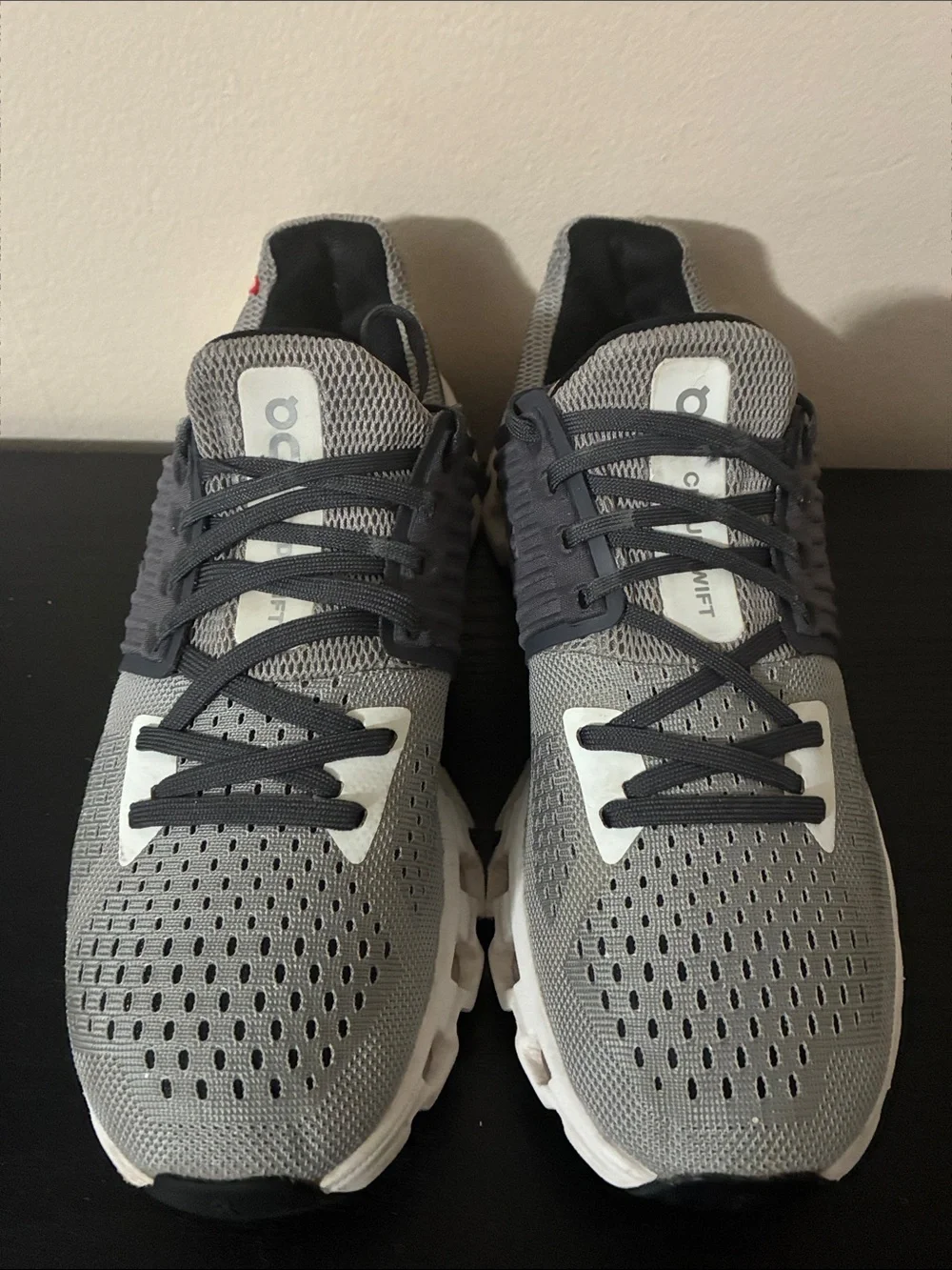 On Running Cloud swift women’sRunning Shoes size 6.5W used